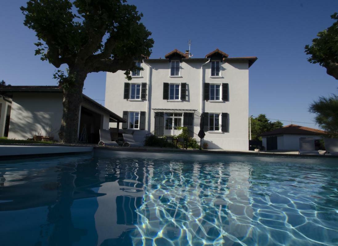 Villa La Maternite Villieu Exterior photo