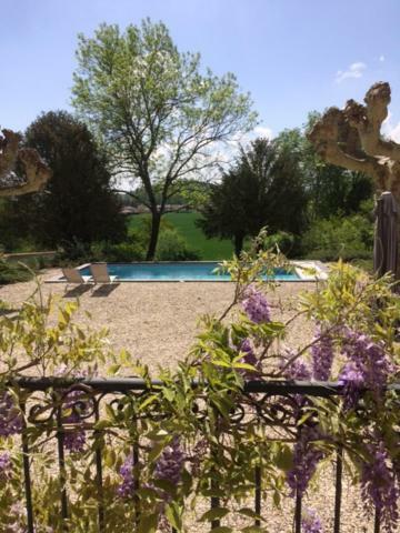 Villa La Maternite Villieu Exterior photo